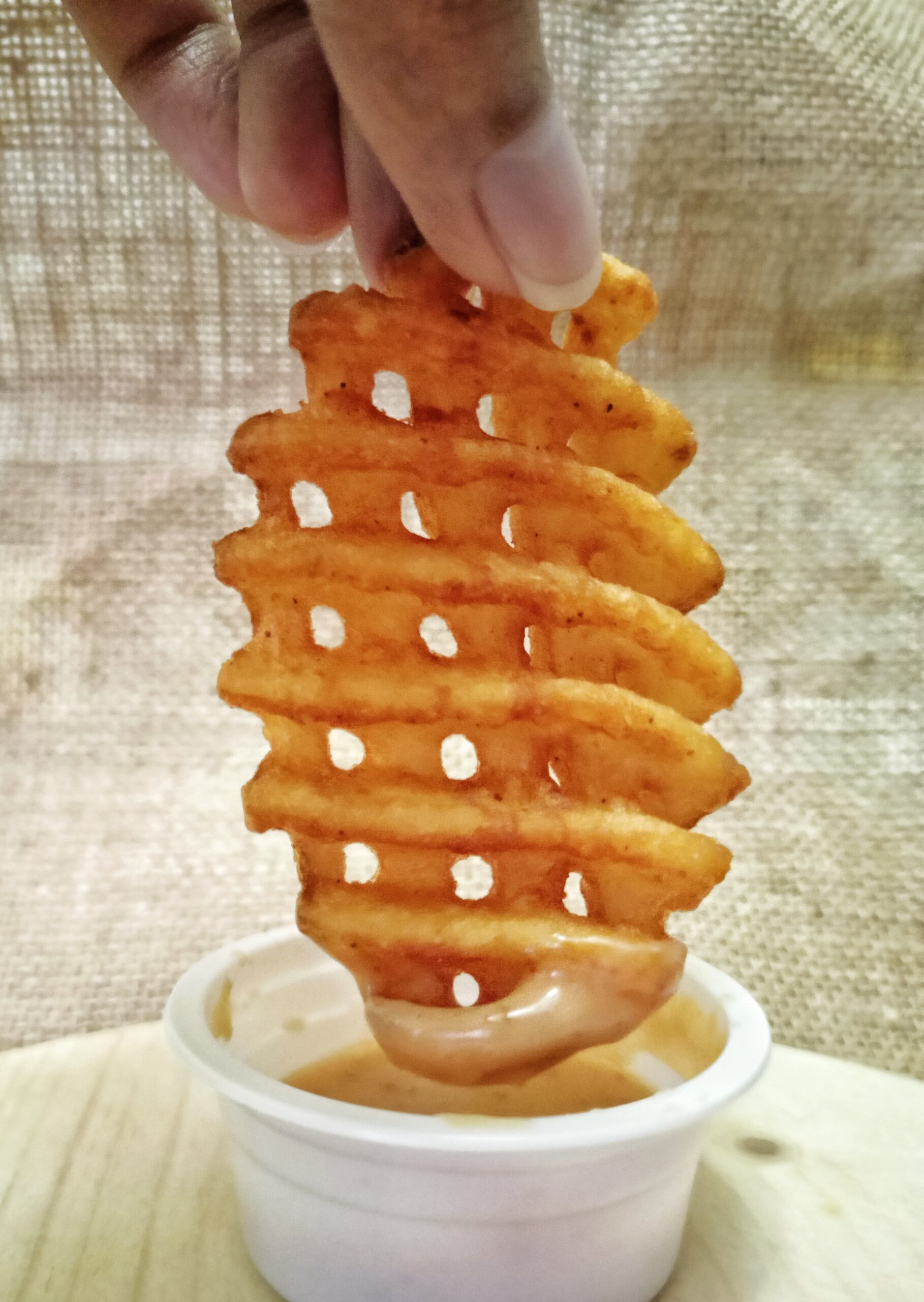 TASTE TEST: Jollibee Crisscut Fries (2021 comeback) with 2 NEW dips ...